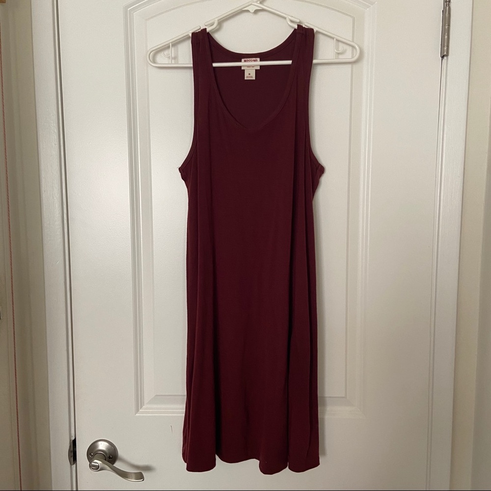 Sleeveless midi dress